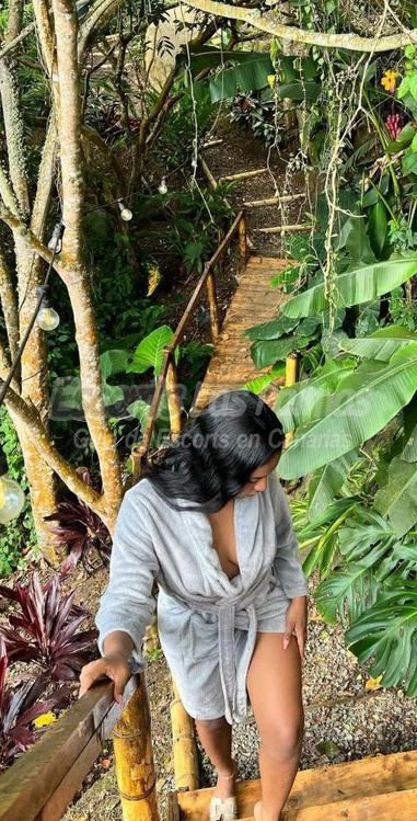 soy karen linda morena mesa y lopez 😘